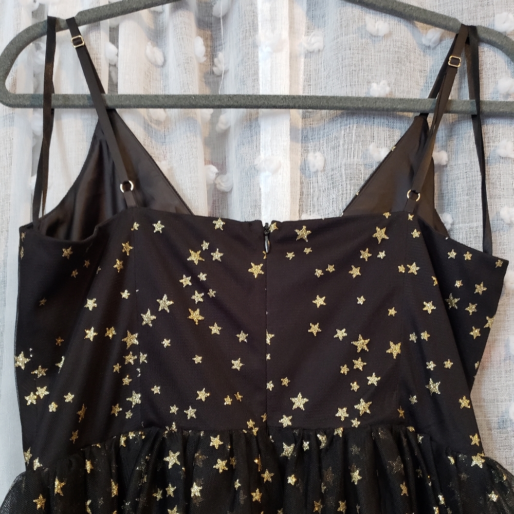Dress - Picture 3 of 6